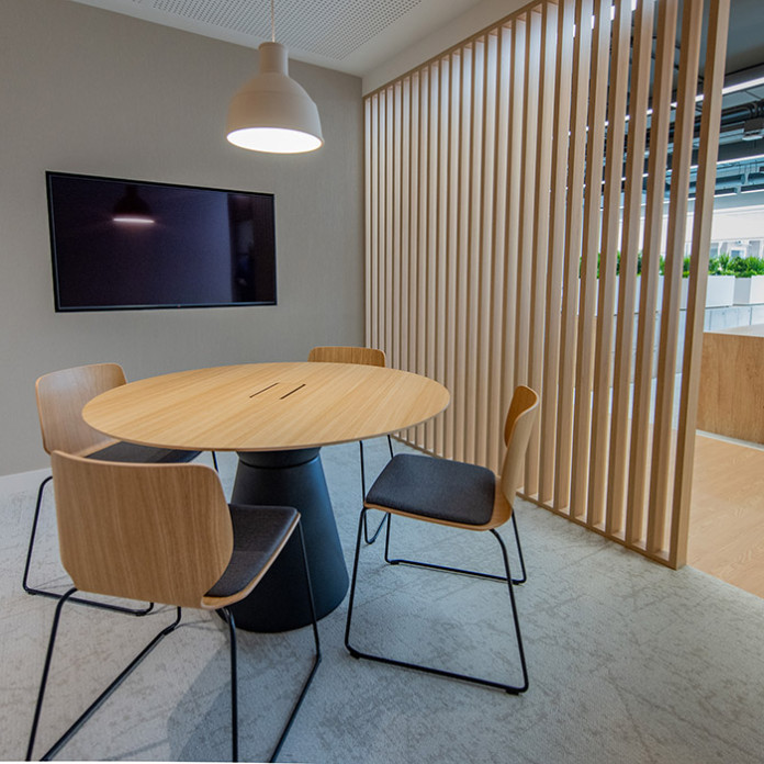VKM Reformas Oficinas · Diseño y Remodelación Espacios de Trabajo Majadahonda